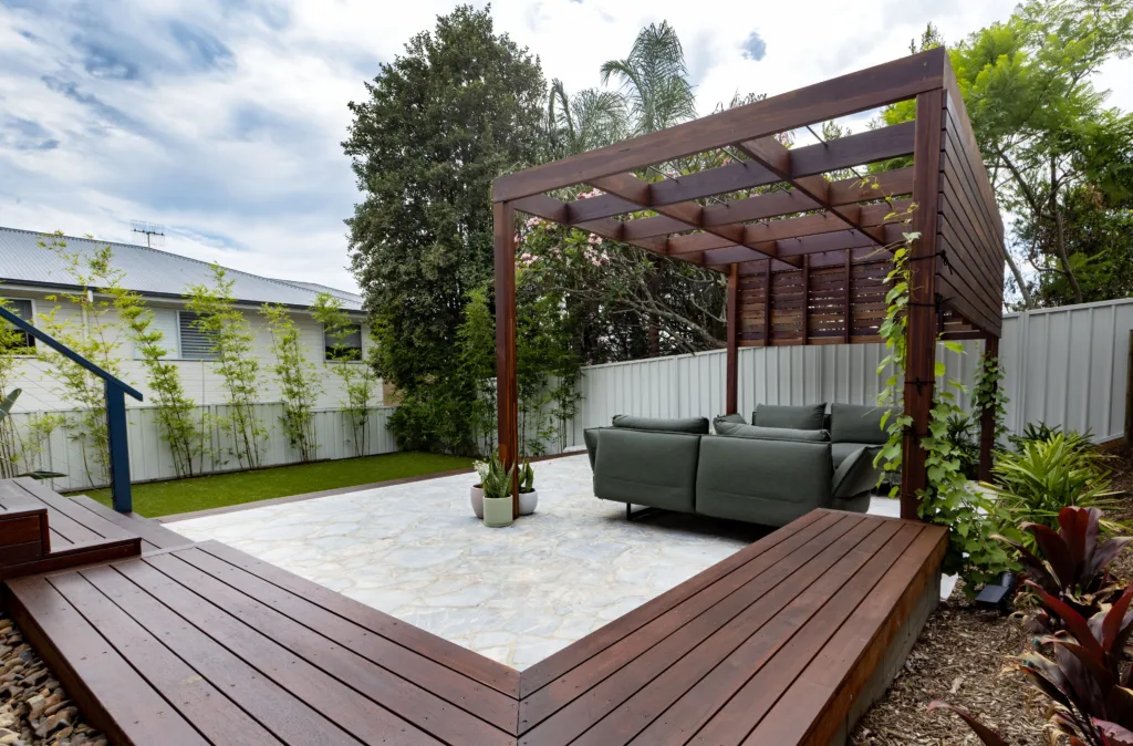 Pergola Entertainment Area Plants Steps Decking Pave Outdoor Furniture