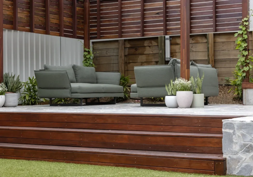 Pergola Entertainment Area Plants Steps Decking Pave Outdoor Furniture